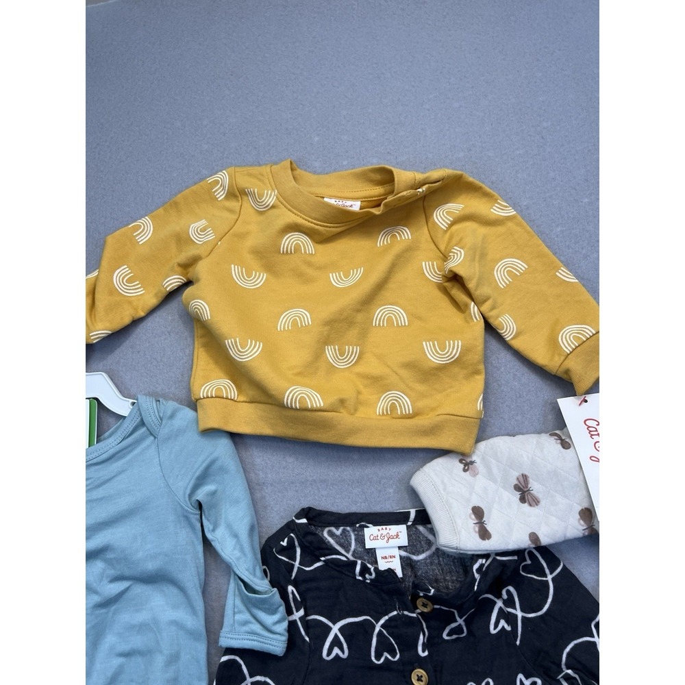 Newborn Baby Clothes Bundle Cat & Jack Little Planet Carters Neutral 6pc Set - Picture 5 of 14